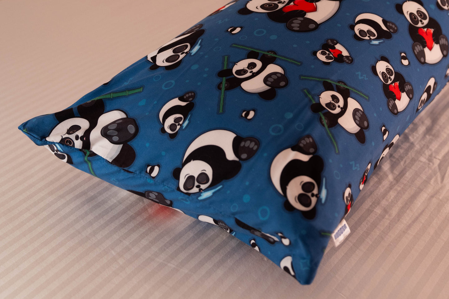 Main product image of The Hidden Panda Hugger Pillow side sleeper body pillow set