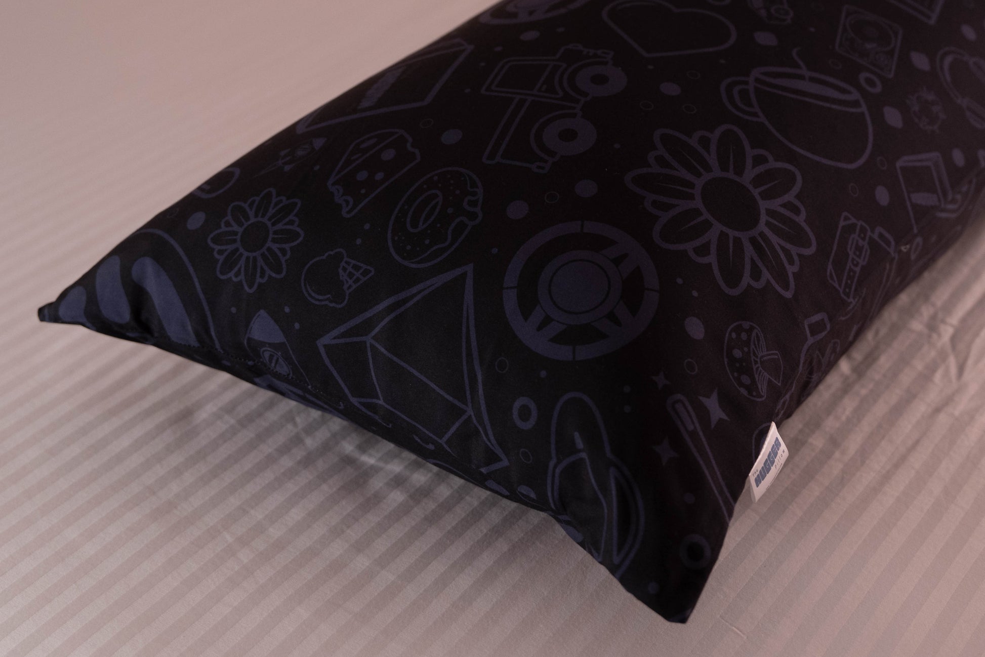 Main product image of The Midnight Hugger Pillow side sleeper body pillow set