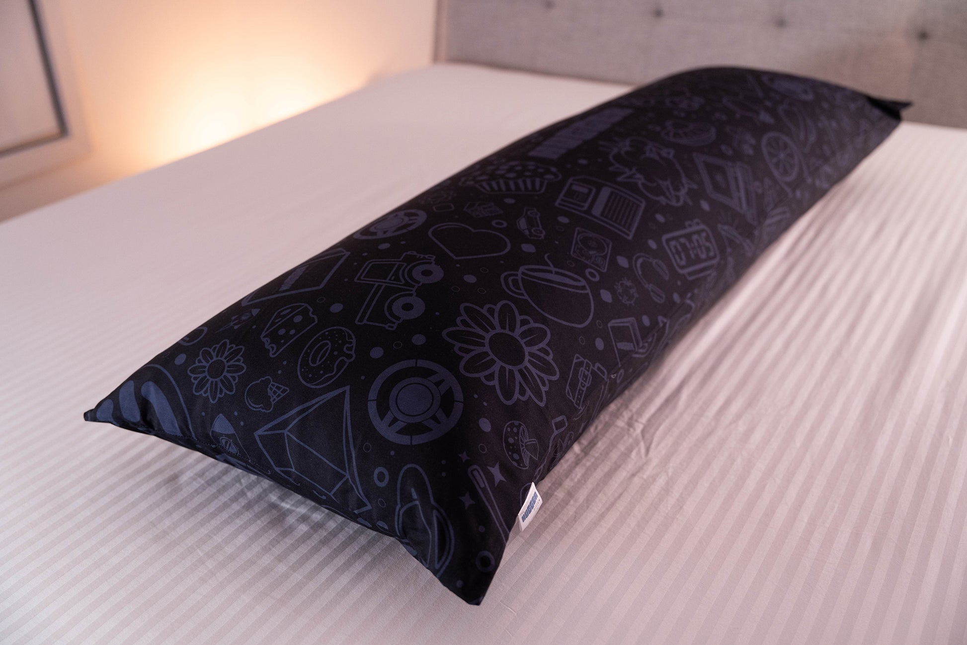 Focused product image of The Midnight Hugger Pillow side sleeper body pillow set